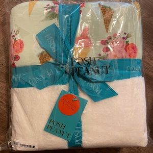 NIB Posh Peanut Sophia Plush Patoo